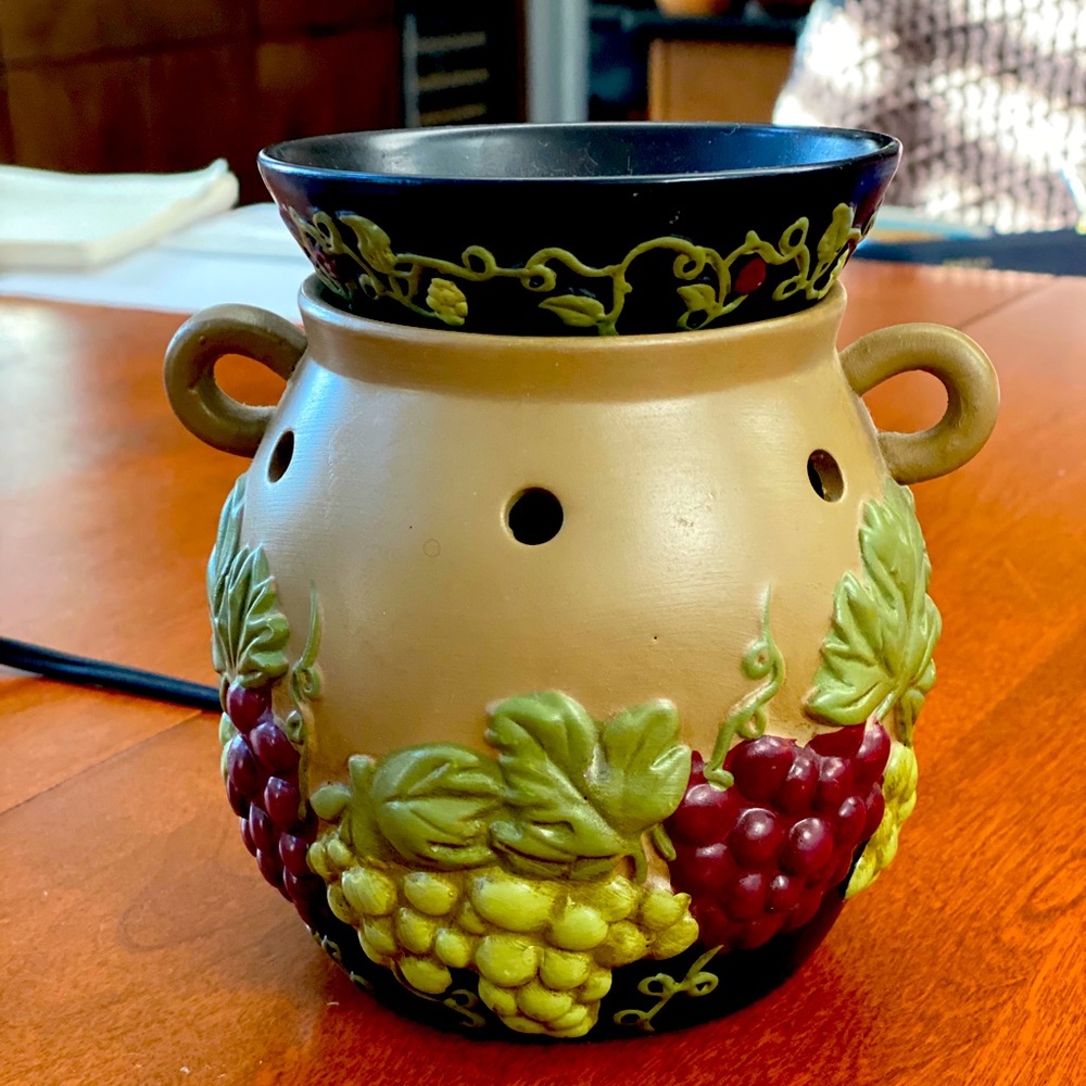 Scentsy Grapevine Full Size Warmer